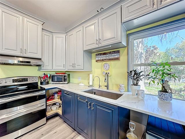 2418 W 1ST STREET, Sanford, FL 32771