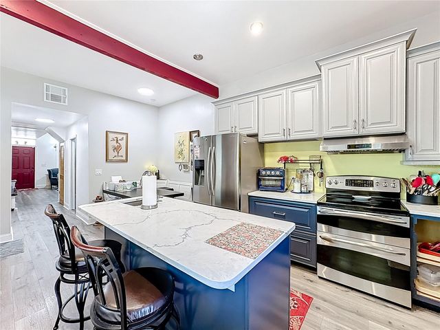 2418 W 1ST STREET, Sanford, FL 32771