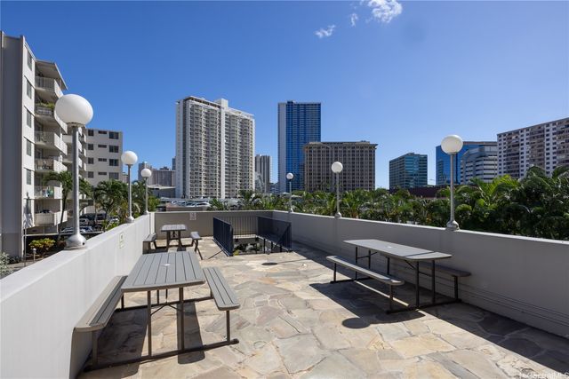 1650 Kanunu Street 415, Honolulu, HI 96814