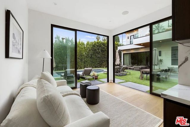 14657 Addison Street, Sherman Oaks, CA 91403