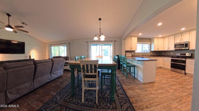 3036 W COUNTRY CLUB Terrace, Phoenix, AZ 85027