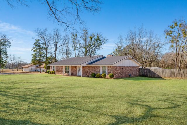 850 Key West Road, Reno, TX 75462