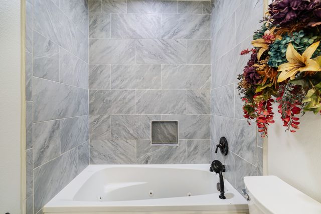 850 Key West Road, Reno, TX 75462