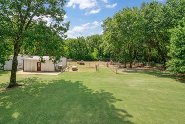 850 Key West Road, Reno, TX 75462