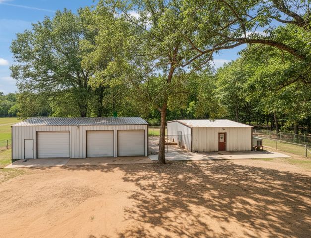 850 Key West Road, Reno, TX 75462