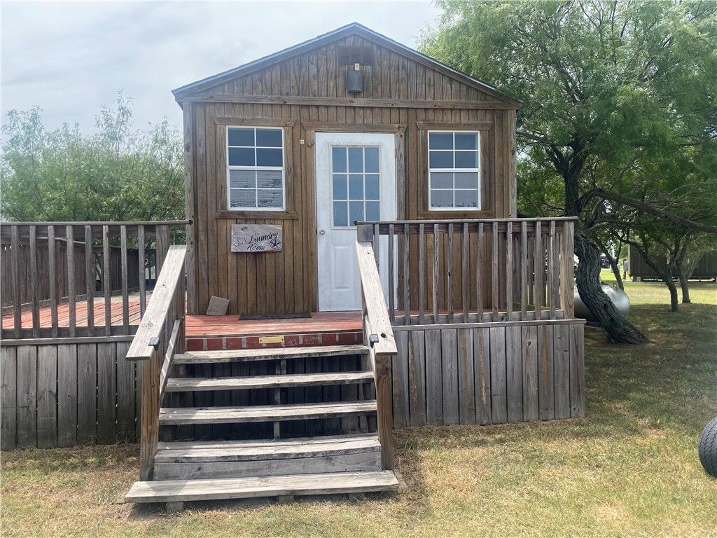 149 Old Salt Lake Rd, Rockport, TX 78382 — photo 5