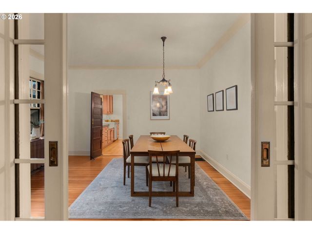 2417 Ne 10TH Ave, Portland, OR 97212