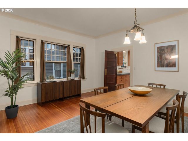 2417 Ne 10TH Ave, Portland, OR 97212