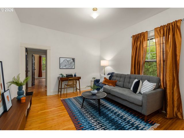 2417 Ne 10TH Ave, Portland, OR 97212