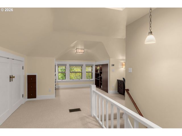 2417 Ne 10TH Ave, Portland, OR 97212