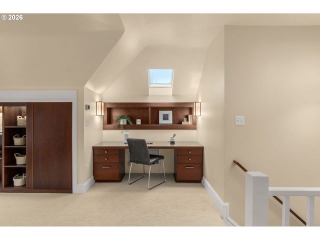 2417 Ne 10TH Ave, Portland, OR 97212