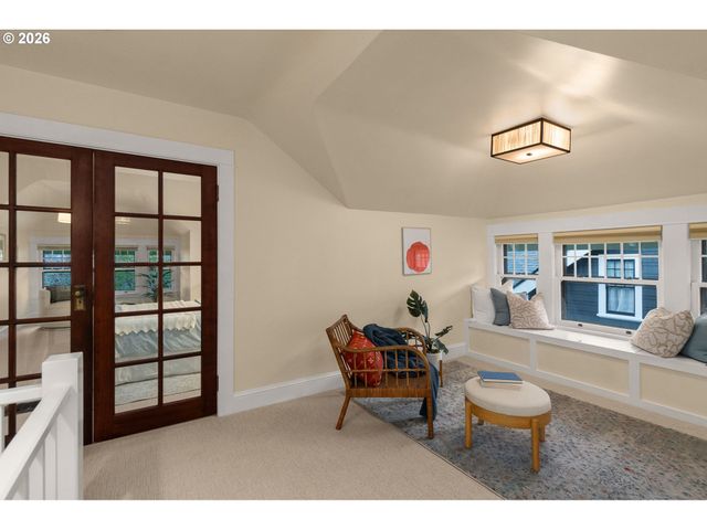 2417 Ne 10TH Ave, Portland, OR 97212