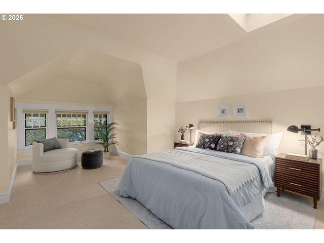 2417 Ne 10TH Ave, Portland, OR 97212