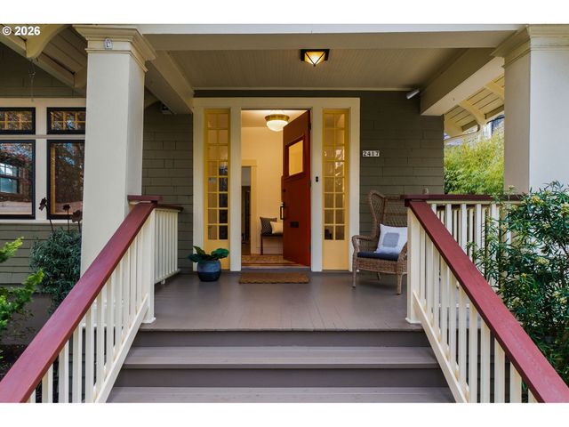 2417 Ne 10TH Ave, Portland, OR 97212