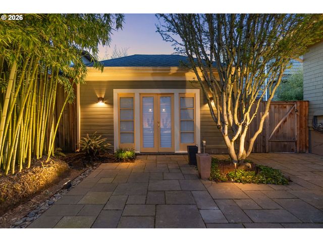 2417 Ne 10TH Ave, Portland, OR 97212