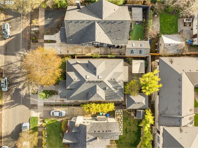 2417 Ne 10TH Ave, Portland, OR 97212