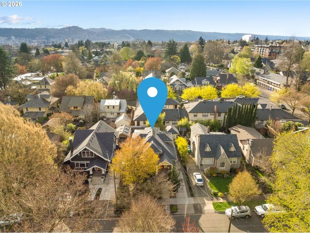 2417 Ne 10TH Ave, Portland, OR 97212