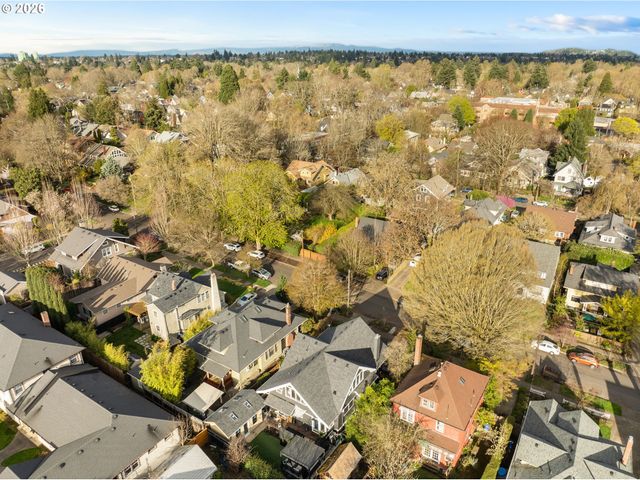 2417 Ne 10TH Ave, Portland, OR 97212