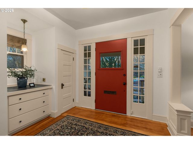 2417 Ne 10TH Ave, Portland, OR 97212