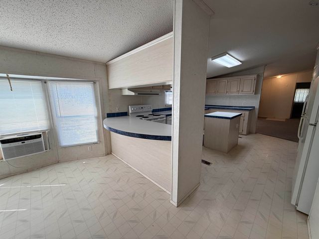 304 N BELMONT AVENUE, Petrolia, TX 76377