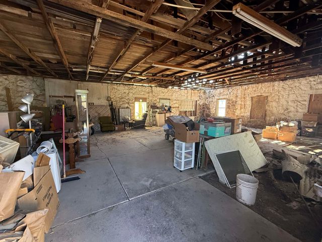 304 N BELMONT AVENUE, Petrolia, TX 76377