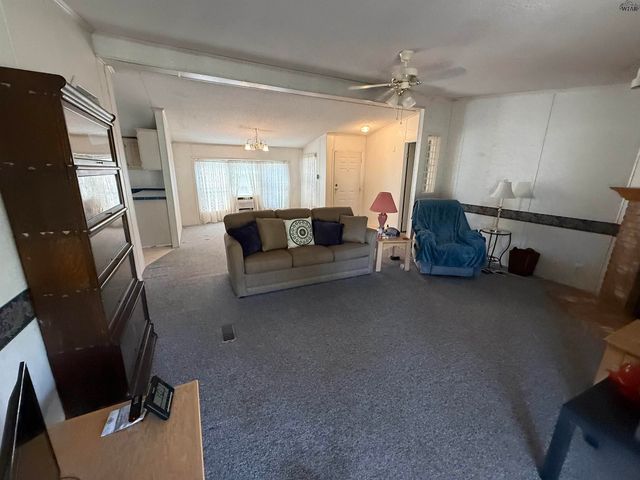 304 N BELMONT AVENUE, Petrolia, TX 76377