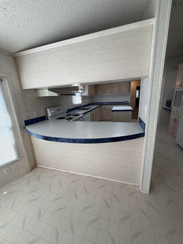 304 N BELMONT AVENUE, Petrolia, TX 76377