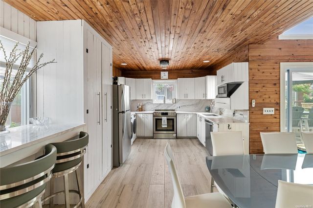 337 Dehnhoff, Ocean Beach, NY 11770