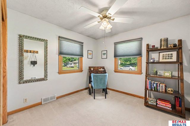 5124 S 121St Street, Omaha, NE 68137