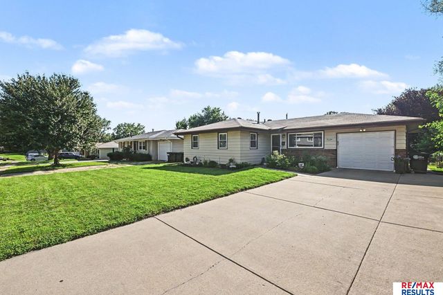 5124 S 121St Street, Omaha, NE 68137