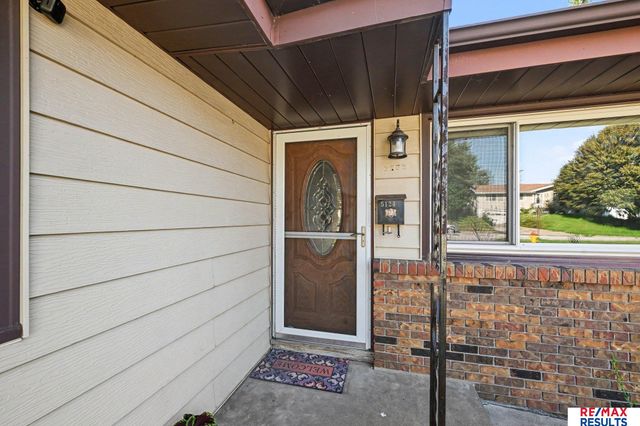 5124 S 121St Street, Omaha, NE 68137