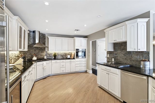 182 Castlebrooke Lane, Amherst, NY 14221