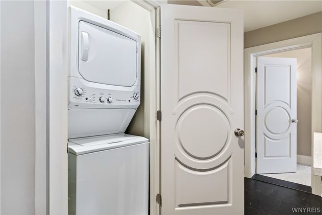 182 Castlebrooke Lane, Amherst, NY 14221