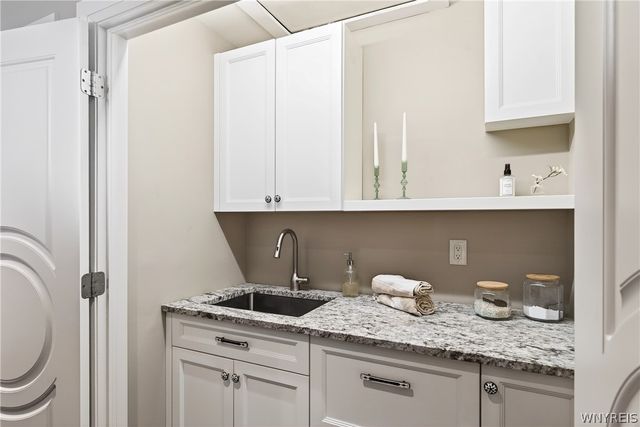 182 Castlebrooke Lane, Amherst, NY 14221