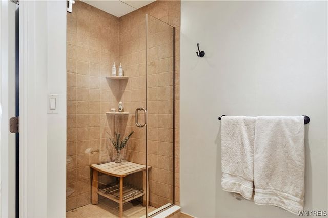 182 Castlebrooke Lane, Amherst, NY 14221