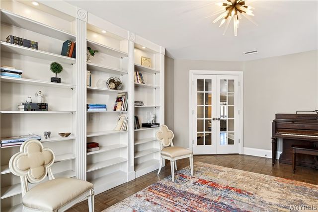 182 Castlebrooke Lane, Amherst, NY 14221