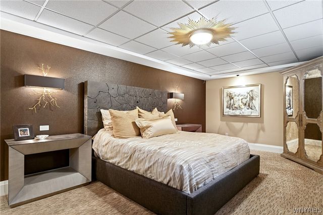 182 Castlebrooke Lane, Amherst, NY 14221