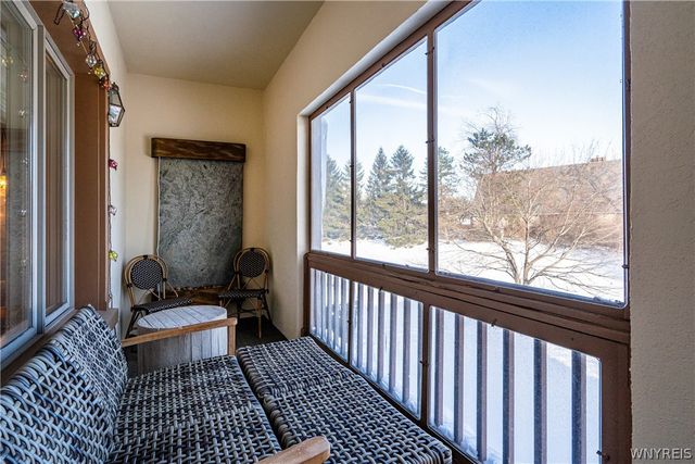 182 Castlebrooke Lane, Amherst, NY 14221