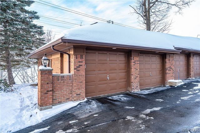 182 Castlebrooke Lane, Amherst, NY 14221