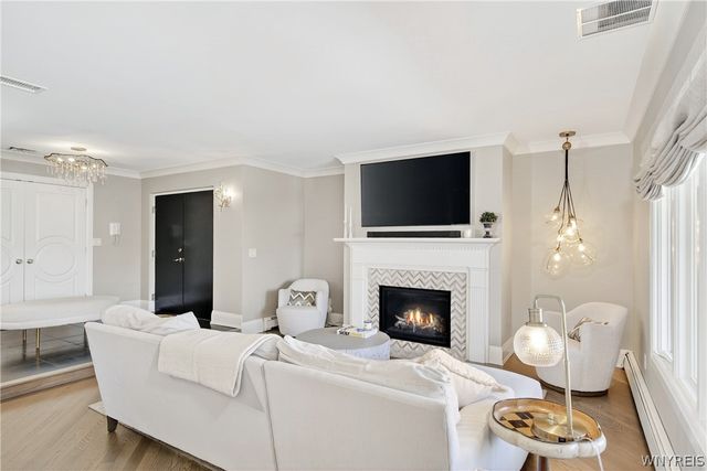 182 Castlebrooke Lane, Amherst, NY 14221