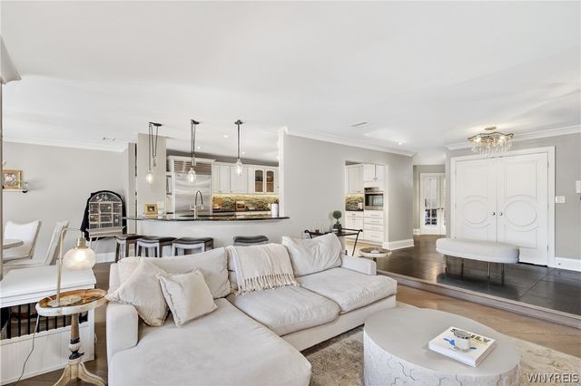 182 Castlebrooke Lane, Amherst, NY 14221