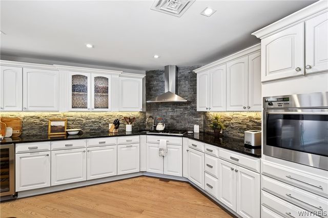 182 Castlebrooke Lane, Amherst, NY 14221