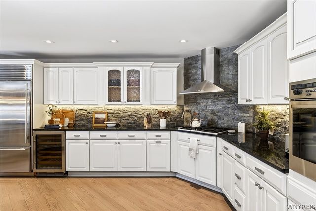 182 Castlebrooke Lane, Amherst, NY 14221