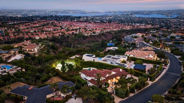 5833 Rutgers Rd, La Jolla, CA 92037