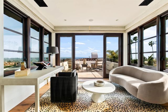 5833 Rutgers Rd, La Jolla, CA 92037
