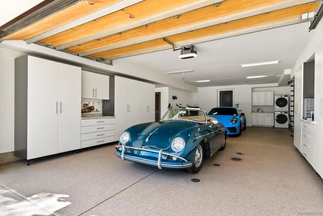 5833 Rutgers Rd, La Jolla, CA 92037