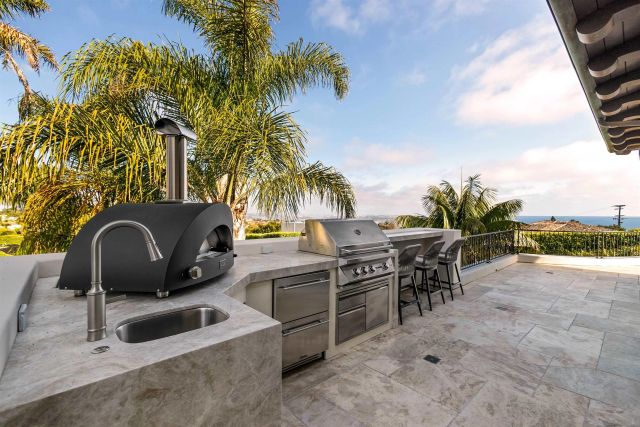 5833 Rutgers Rd, La Jolla, CA 92037