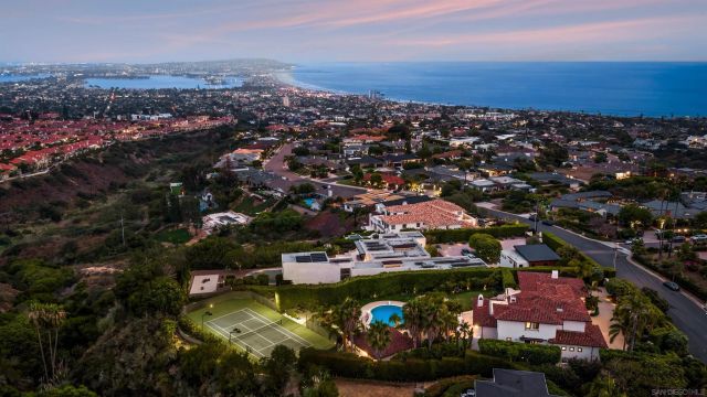5833 Rutgers Rd, La Jolla, CA 92037