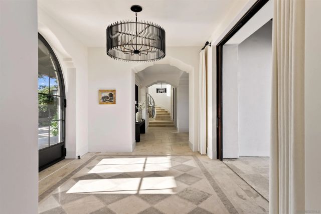 5833 Rutgers Rd, La Jolla, CA 92037