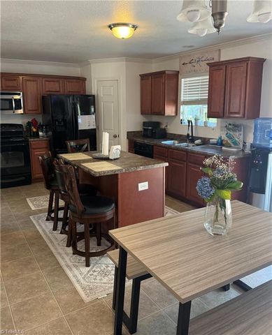 5715 Fisherman Drive, Browns Summit, NC 27214